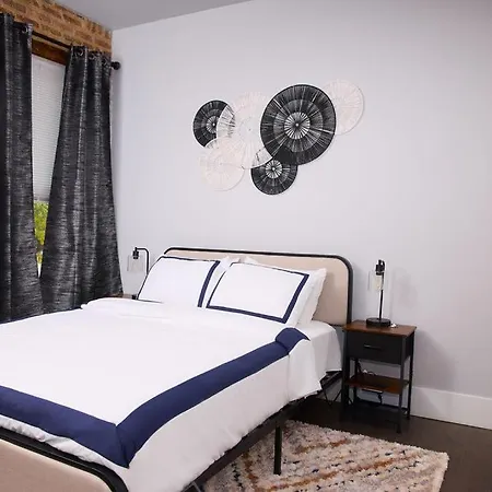 5mins From Downtown 2bd Fulton Market, Free Onsite Parking Chicago