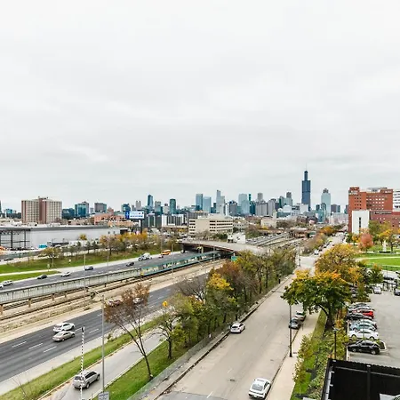 Blueground Medical District 2bd Chi-1110 Apartment Chicago