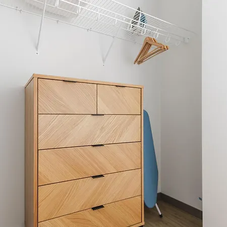 Apartment Blueground Medical District 2bd Chi-1110 Chicago