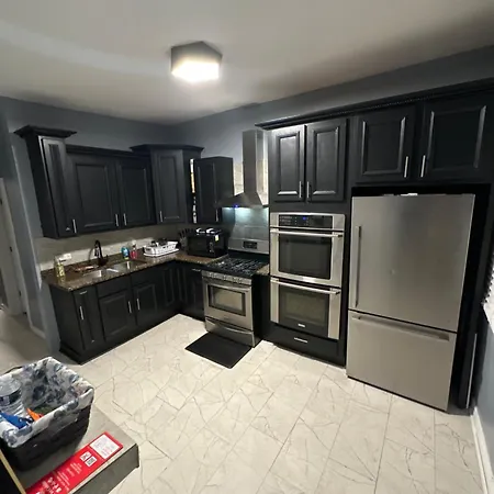 Apartment Spacious 3br Apt Chicago