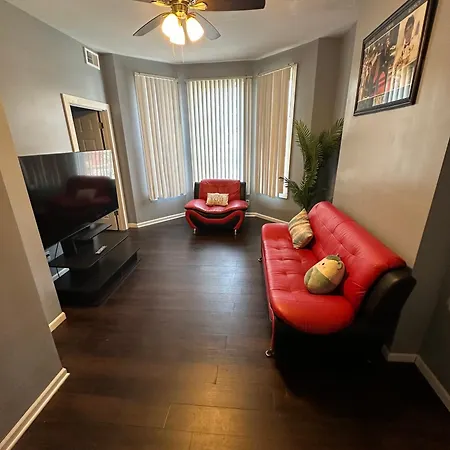 Spacious 3br Apt * Chicago