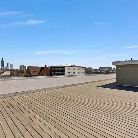 Rooftop Balcony 1 Parking Apartment *