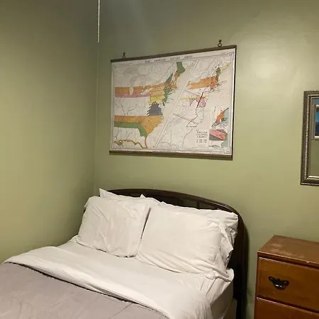 Private With Full Size Bed In Lakeview - 3c Bed & Breakfast *