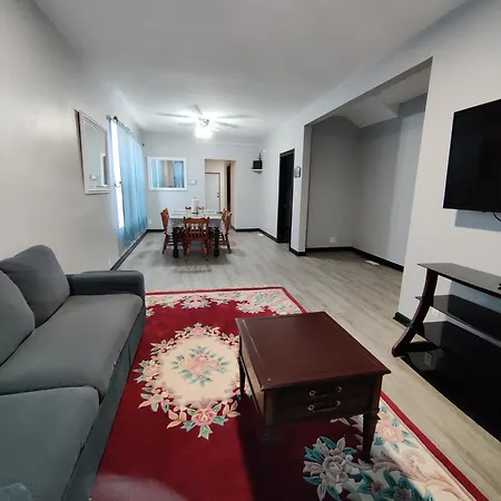 Apartment Lightning Apartment's Respectful Area With The Visitors *