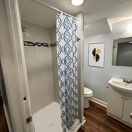 & Comfy 2 Bedroom I West Loop I Free Parking O Apartment *