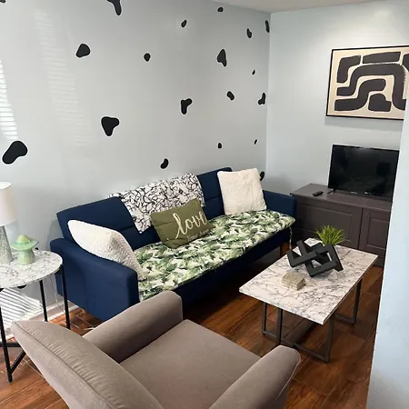 & Comfy 2 Bedroom I West Loop I Free Parking O Apartment Chicago