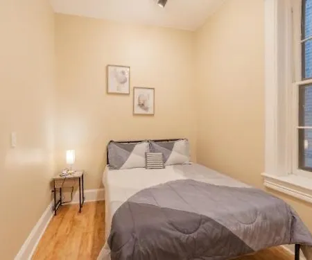 Apartment Stylish 3br Near Wrigley Field & Lincoln Park *
