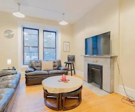Stylish 3br Near Wrigley Field & Lincoln Park *
