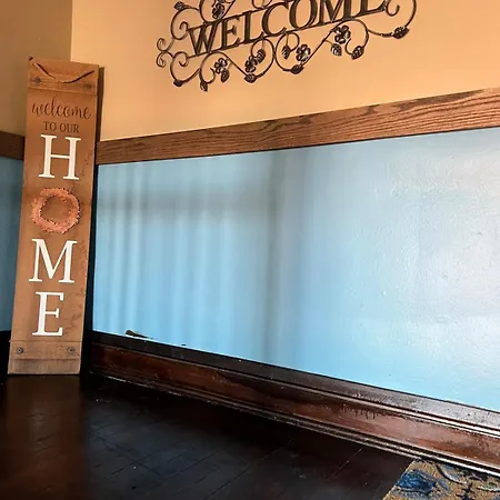 Apartment Quiet 1br, Eat-in Kitchen, Close To Midway