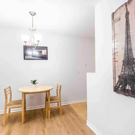 Apartment Pristine Lakeview Boystown Wrigley Haven