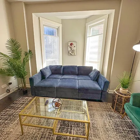 Apartment The Secret West Loop Oasis For Up To 4 Guests