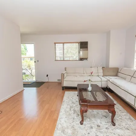 Townhouse In Rogers Park * Chicago