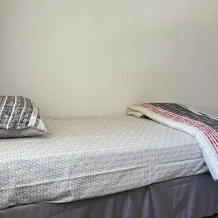 Townhouse In Rogers Park *