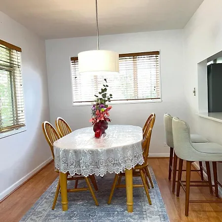Townhouse In Rogers Park