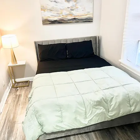 Cozy 10 Mins To Midway Airport & Downtown Chicago