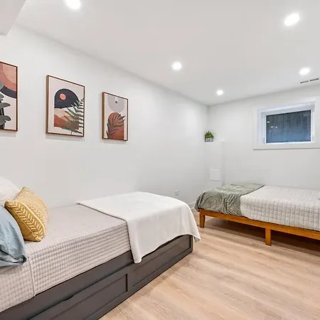 Apartment Logan Square Luxury Villa, 3 Beds, 3 Baths *