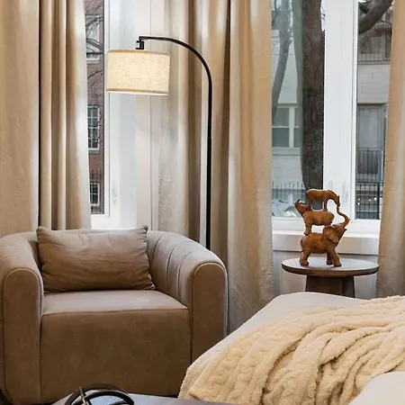 Wicker Park Luxe 2br 2ba Apartment *