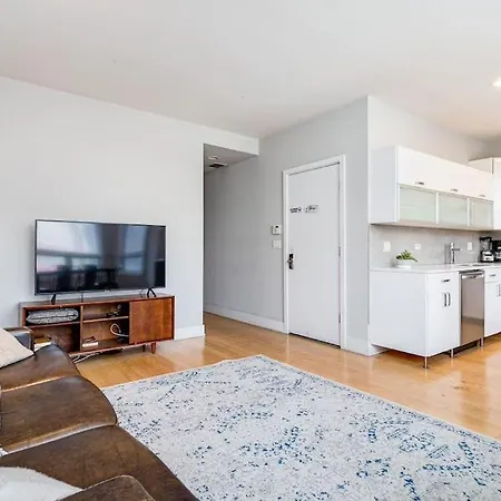 Beautiful Unit Chi In Prime River North - 1 * Chicago