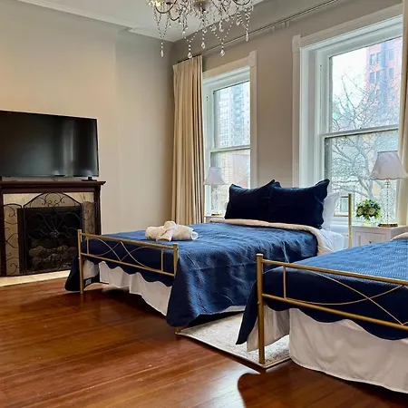 Holiday home Spectacular Gilded Age 6 Bedroom Gold Coast Mansion With Deck Chicago