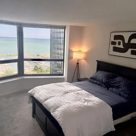 Apartment Iconic Style, Charming View *