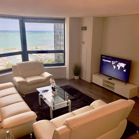Apartment Iconic Style, Charming View *