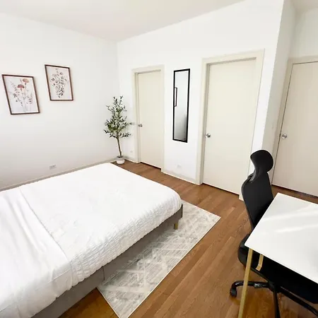 Prime Location 3brgem Near Of Apartment Chicago