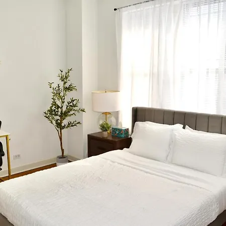 Apartment Prime Location 3brgem Near Of *