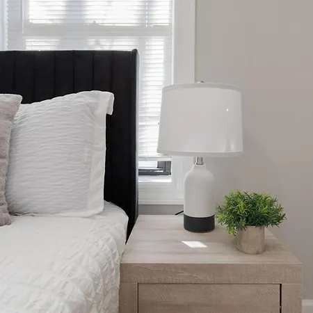 Comfy & 1br Steps From Loyola & Dining *