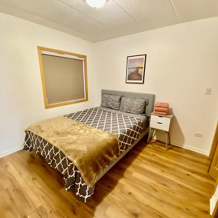 Apartment Spacious 3bd In A Prime Location *