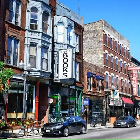 Amazing Location 3br Gem In Logan Square W Parking