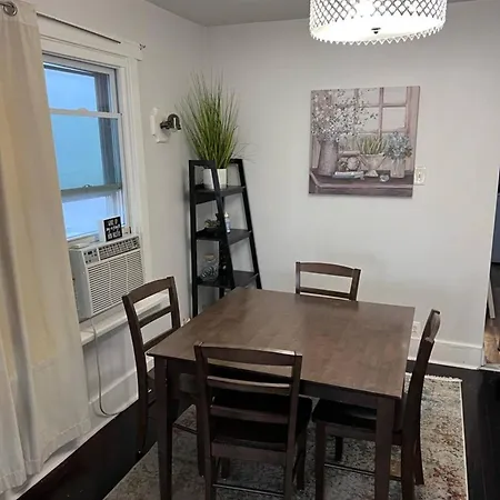 Amazing Location 3br Gem In Logan Square W Parking * Chicago