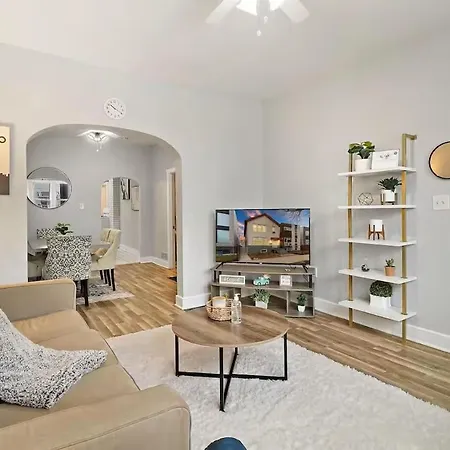 Apartment Explore The Sleek 2br Gem In North
