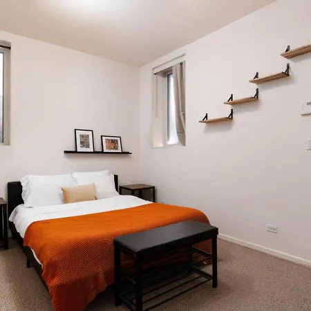 Wicker Park 2br Near Milwaukee Ave Apartment Chicago
