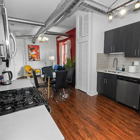 Bright 420-friendly 3br Retreat Smoke Friendly Unit Near Mccormick Place Convention And Museum Campus Apartment