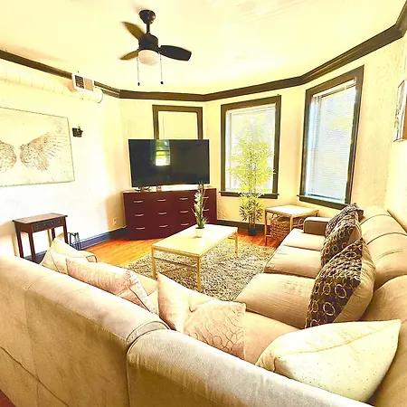 Apartment Midway Hideaway -cozy 1br- Parking *