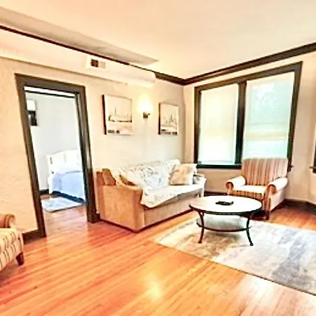 Apartment Quiet 1br, Eat-in Kitchen, Close To Midway *