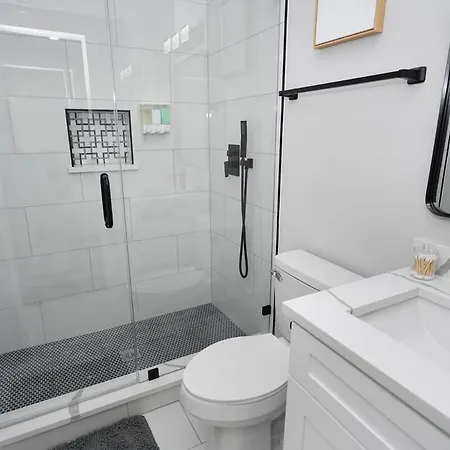 Apartment Pilsen Art Center Family Friendly 3br Retreat With Free Parking Near Medical District, Douglas Park And Illinois