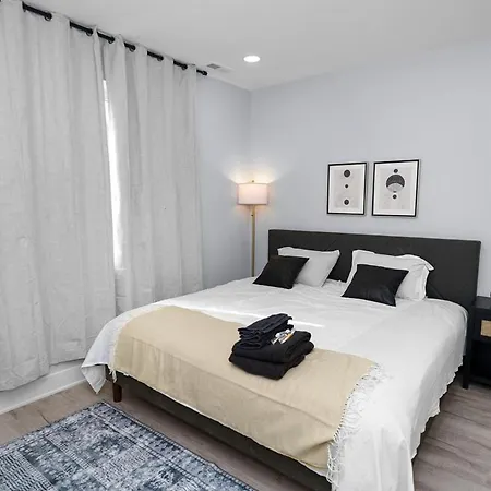 Pilsen Art Center Family Friendly 3br Retreat With Free Parking Near Medical District, Douglas Park And Illinois