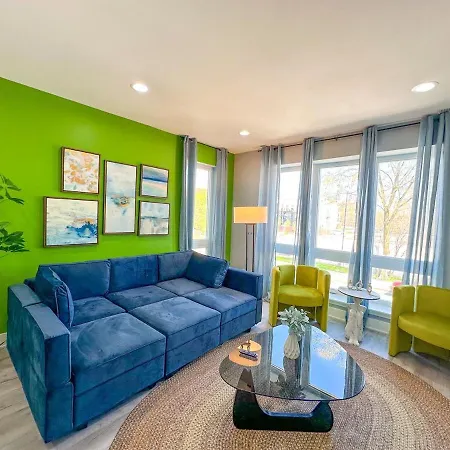 Apartment Pilsen Art Center Family Friendly 3br Retreat With Free Parking Near Medical District, Douglas Park And Illinois Chicago