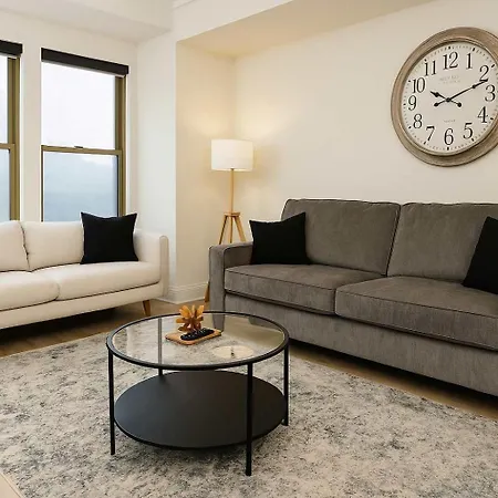 Sleek & Snug 2br - Lsalle 703
