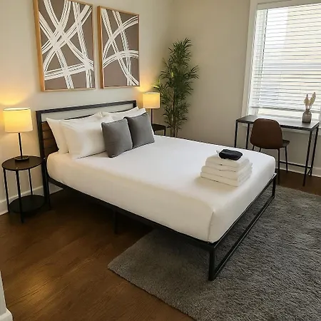 Apartment Modern 2br Haven In - Cullom C1