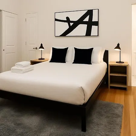 4br 4bath Bucktown Base Gem Western 2 *