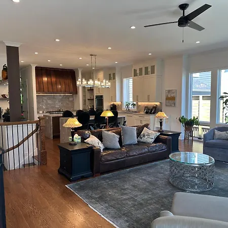 Homestay Lyons' Chicago