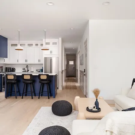 Ace Apartment Chicago