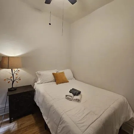 3 Bedroomin The Medical Center * Chicago