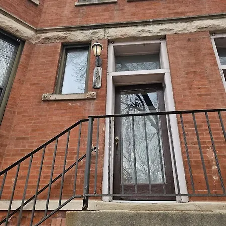 Apartment 3 Bedroomin The Medical Center Chicago