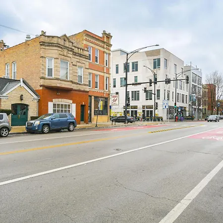 Apartment 5 Mi To Dtwn: Ukrainian Village Apartment! Chicago