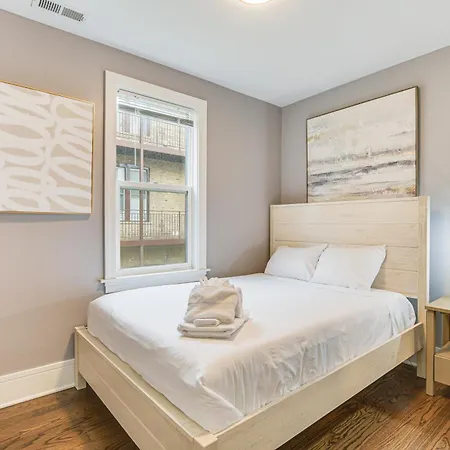 5 Mi To Dtwn: Ukrainian Village Apartment! Apartment *