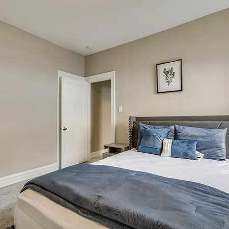 Walk To Devon Avenue & Warren Park: Apt! * Chicago