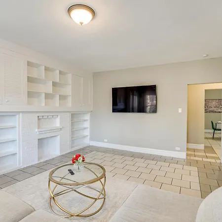 Walk To Devon Avenue & Warren Park: Apt! Apartment *